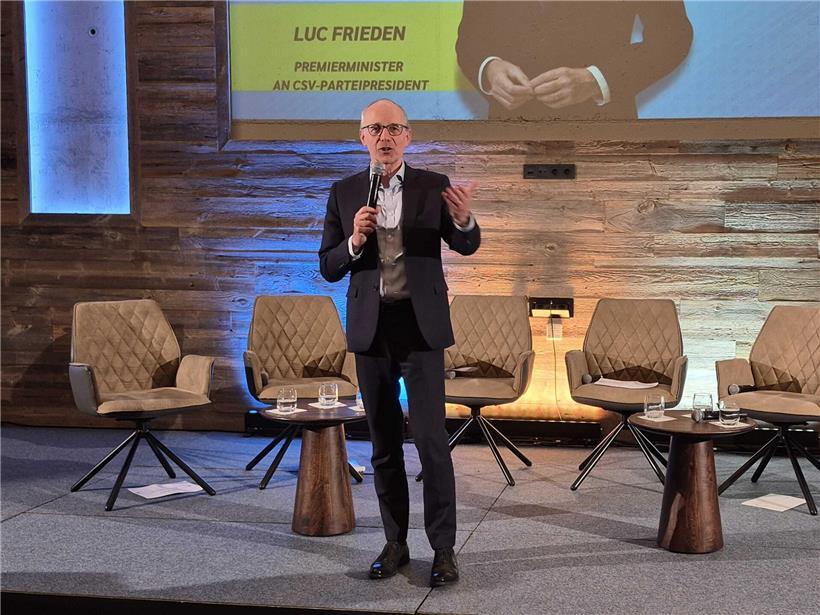 CSV startet Charme-Offensive im Norden Luc Frieden spricht mit Landwirten über wichtige Landwirtschaftsthemen im Parlament der Chamber Luxemburgs