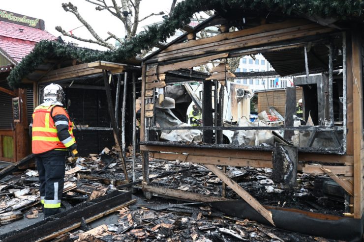 Luxemburg-Stadt / Feuer am Weihnachtsmarkt: Zwei Buden brennen komplett ab – eine beschädigt