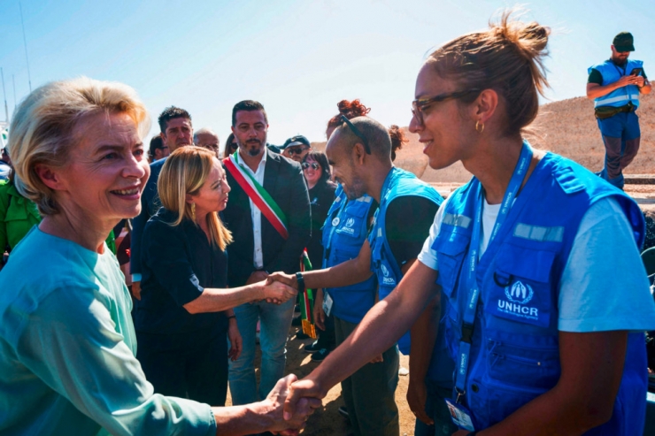 Migrantenzustrom auf Lampedusa / Meloni und von der Leyen denken an neue EU-Marinemission