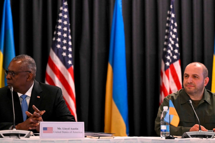 Ukraine-Krieg / Verbündete stellen Kiew langfristige Hilfe in Aussicht