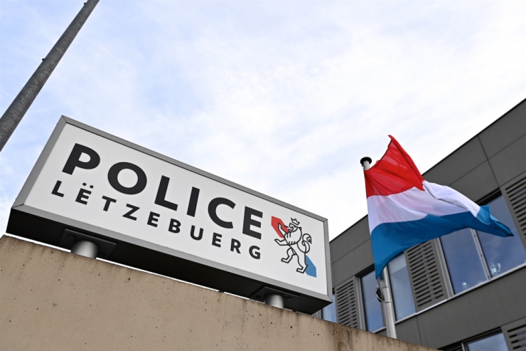 Festnahme / Frau in Esch: Mit Waffen, auf Drogen – aber ohne Führerschein