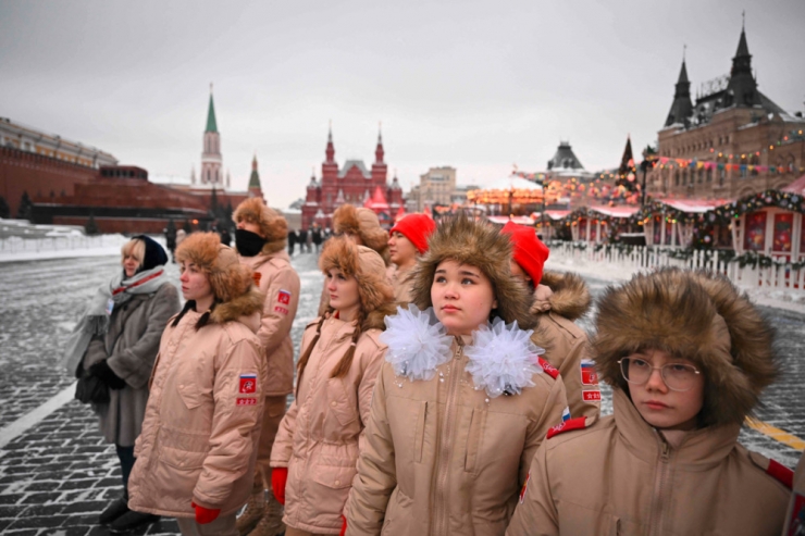 Russland / Prügelnde Jugendbanden: TV-Serie über Perestroika-Zeiten weist Parallelen zu heute auf