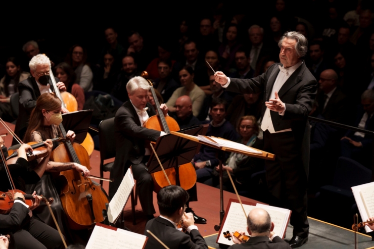 Alain spannt den Bogen / Klangpracht und Präzision: Chicago Symphony Orchestra und Luxembourg Philharmonic