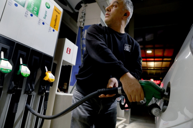 Luxemburg / Benzin wird am Mittwoch wieder billiger