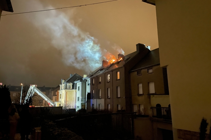 CGDIS / Wohnungsbrand in Bonneweg: Für einen Bewohner kommt jede Hilfe zu spät