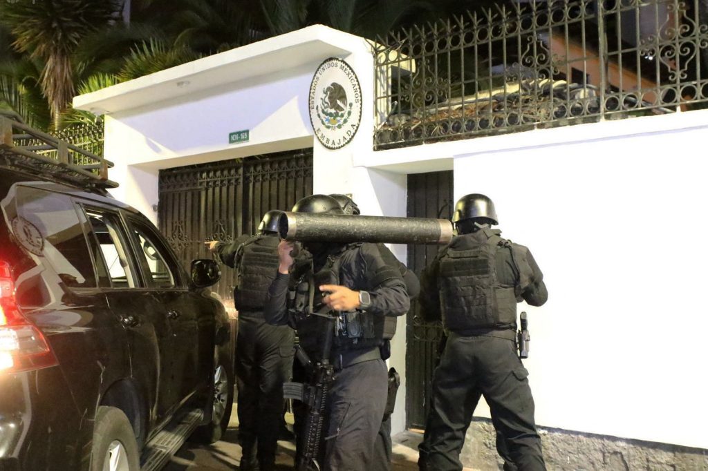 Verhaftung / Ecuadors Polizei dringt in Botschaft ein – Mexiko kappt diplomatische Beziehungen