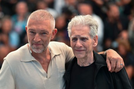 Der Schauspieler Vincent Cassel (links) spielt die Hauptrolle in David Cronenbergs (rechts) „The Shrouds“ 