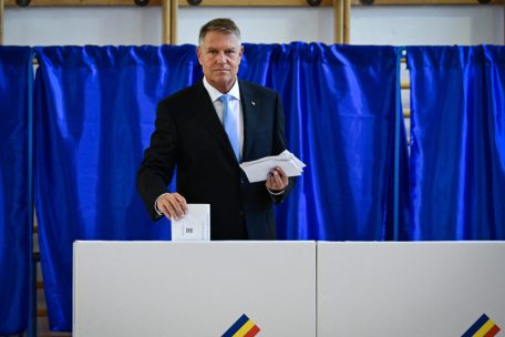 Rumänien / Spekulationen über Rückzug der NATO-Kandidatur von Staatschef Johannis