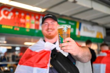 Fußball-Europameisterschaft / Kritik an „kriminellen“ Bierpreisen in den Stadien
