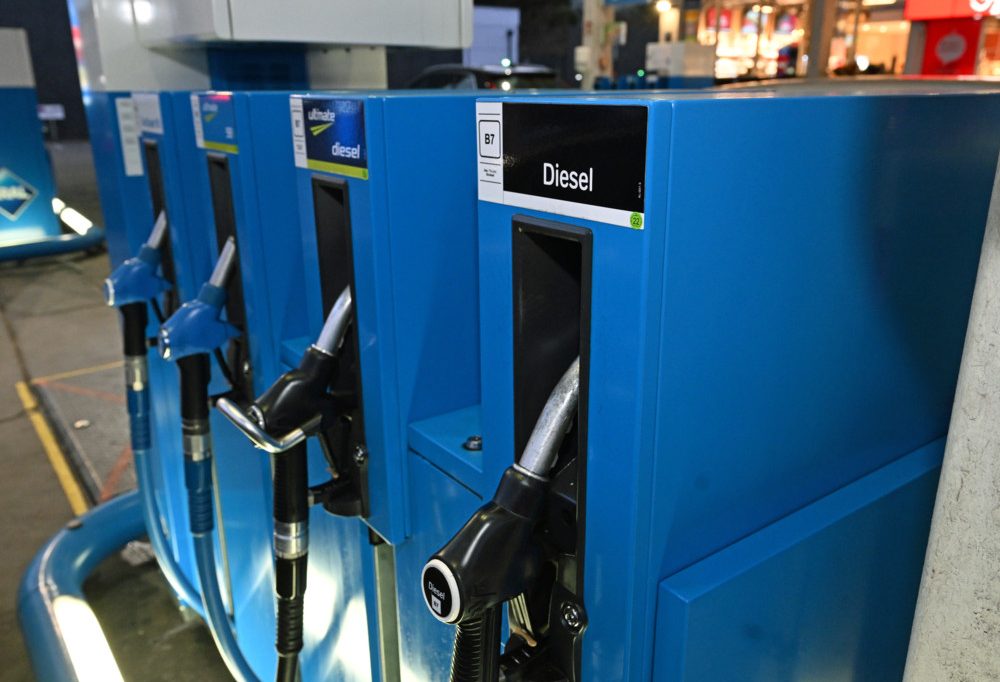 Spritpreise  / Diesel und Heizöl werden teurer – Benzinpreise bleiben unverändert