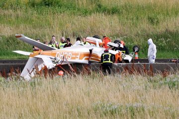 Frankreich / Sportflugzeug auf Autobahn bei Paris abgestürzt – drei Tote