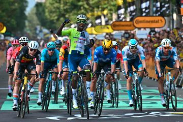 Tour de France / Eritreer Girmay siegt und schreibt Tour-Geschichte