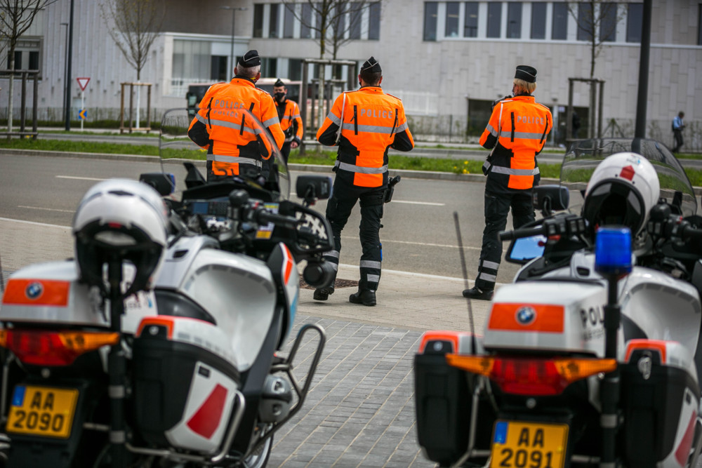 Motorradsaison / Polizei verteilt 40 gebührenpflichtige Verwarnungen an Motorradfahrer