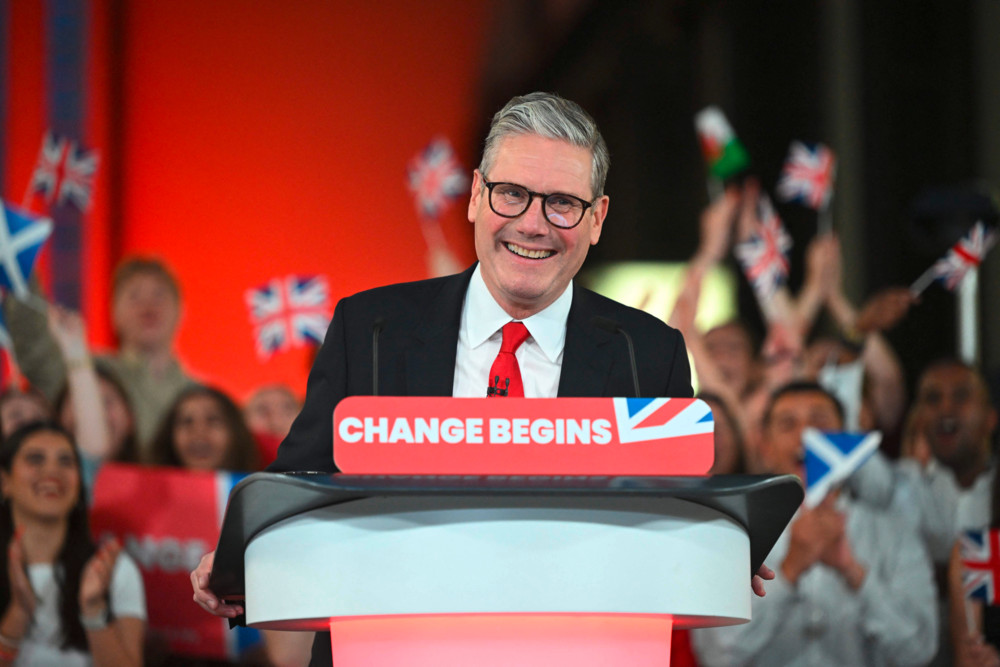 Britische Parlamentswahl / Dem Labour-Erdrutschsieg folgt rasend schnell der Machtwechsel
