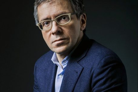 Ian Bremmer ist Gründer und Präsident der Eurasia Group und von GZERO Media sowie Mitglied des Exekutivkomitees des hochrangigen UN-Beratungsgremiums für Künstliche Intelligenz