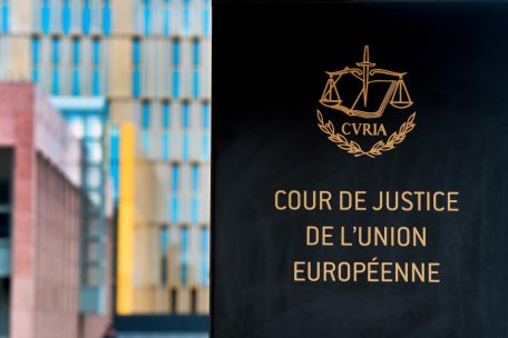 Umfrage / Die EU spielt eine wichtige Rolle für die Aufrechterhaltung des Rechtsstaats