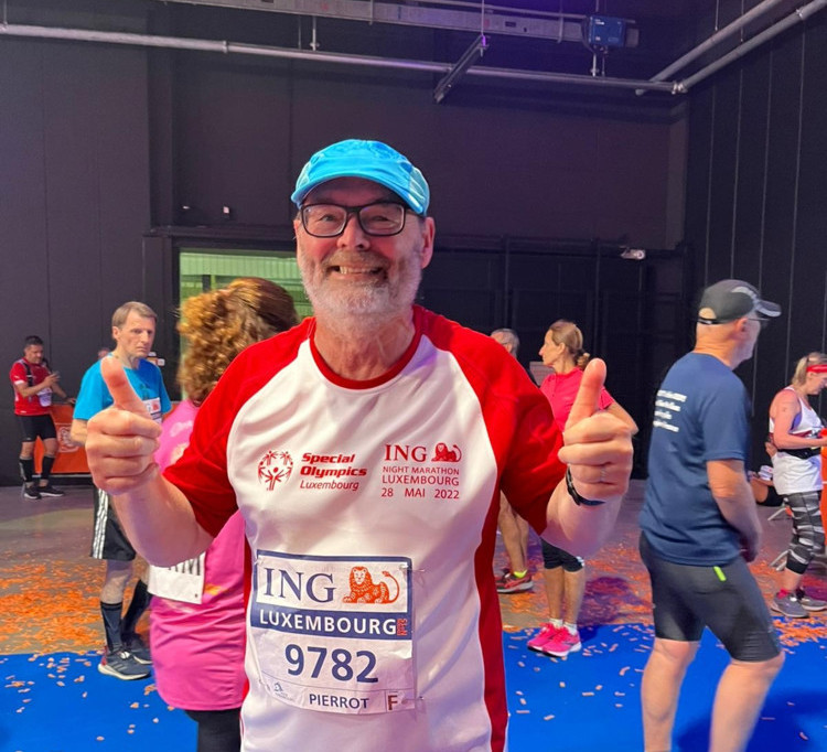 „Marathon pour tous“ / Tageblatt-Korrespondent Pierrot Feltgen startet in der Nacht zum Sonntag beim 10-Kilometer-Lauf durch Paris