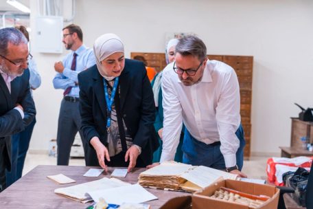 Xavier Bettel in der WSTC-Bibliothek der UNRWA in Amman