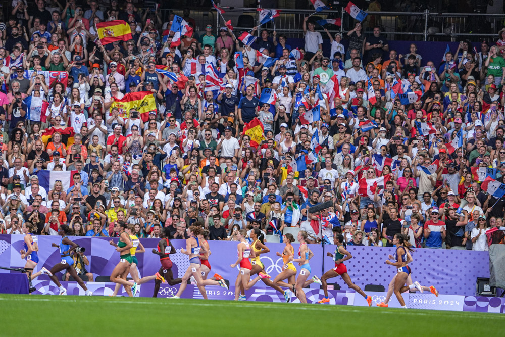 Die Splitter / Notizen aus Paris: Uneinigkeit bei Bronze im Turnen und ein „Tausendstel-Krimi“ im Stade de France