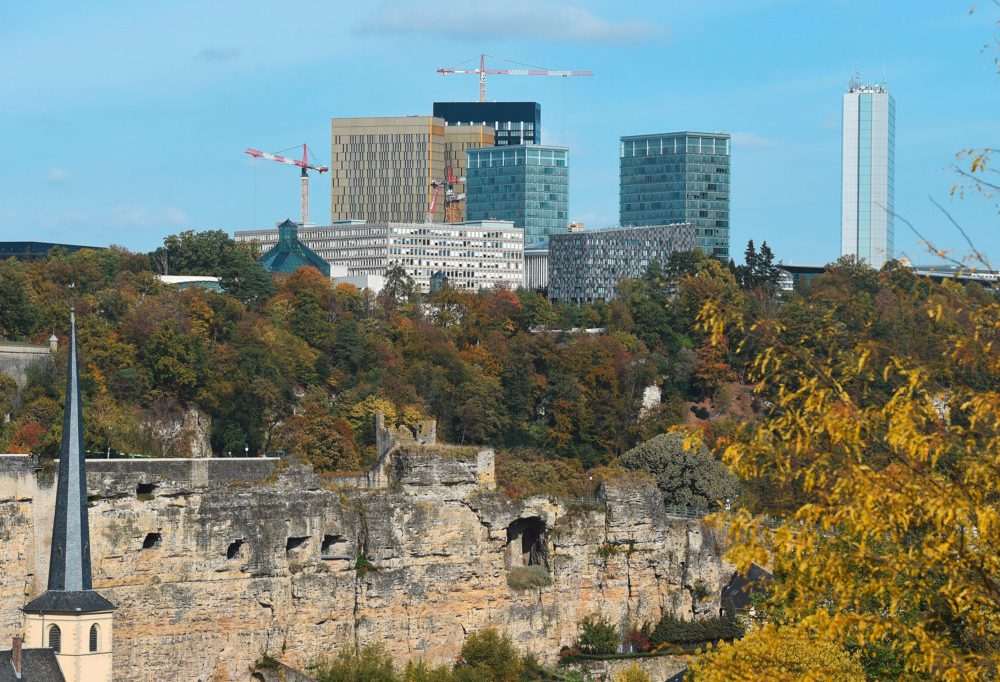 Luxemburg / Gewerkschaften prangern „verschleierte Massenentlassungen“ im Finanzsektor an