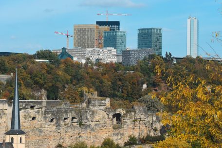 Luxemburg / Gewerkschaften prangern „verschleierte Massenentlassungen“ im Finanzsektor an