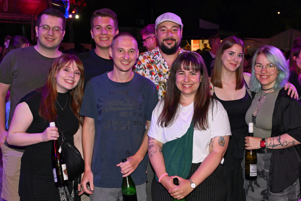 Fotogalerie / „Don’t be silly, go to the Picadilly!“: Eindrücke vom Wein- und Winzerfest in Stadtbredimus