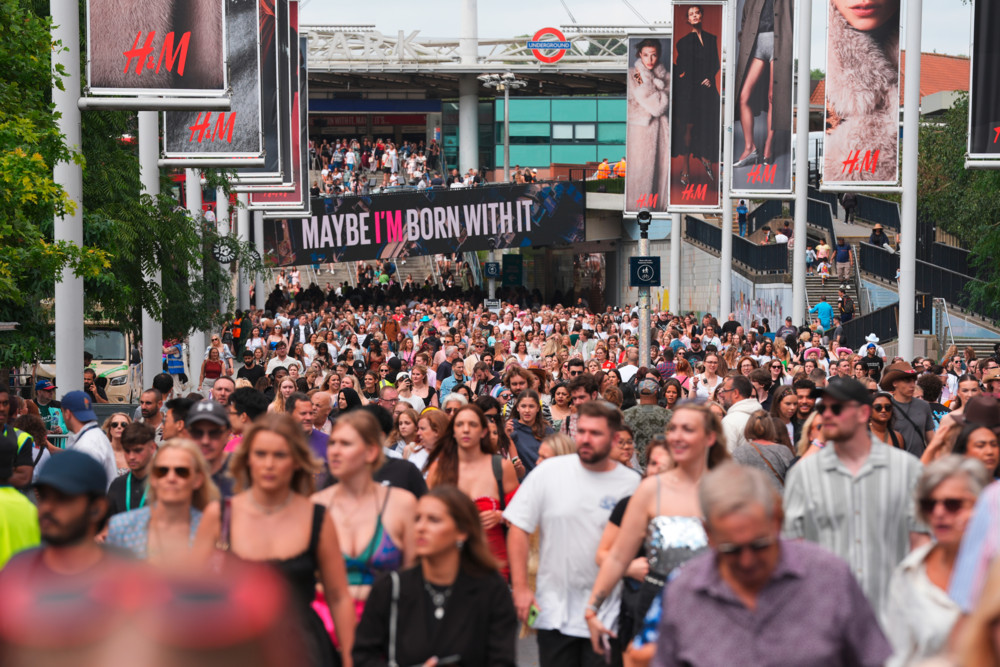 Nach Terror-Absage in Wien / Fünf Nächte, 450.000 Fans und viel Gelassenheit: Heute beginnen die Taylor-Swift-Konzerte in London