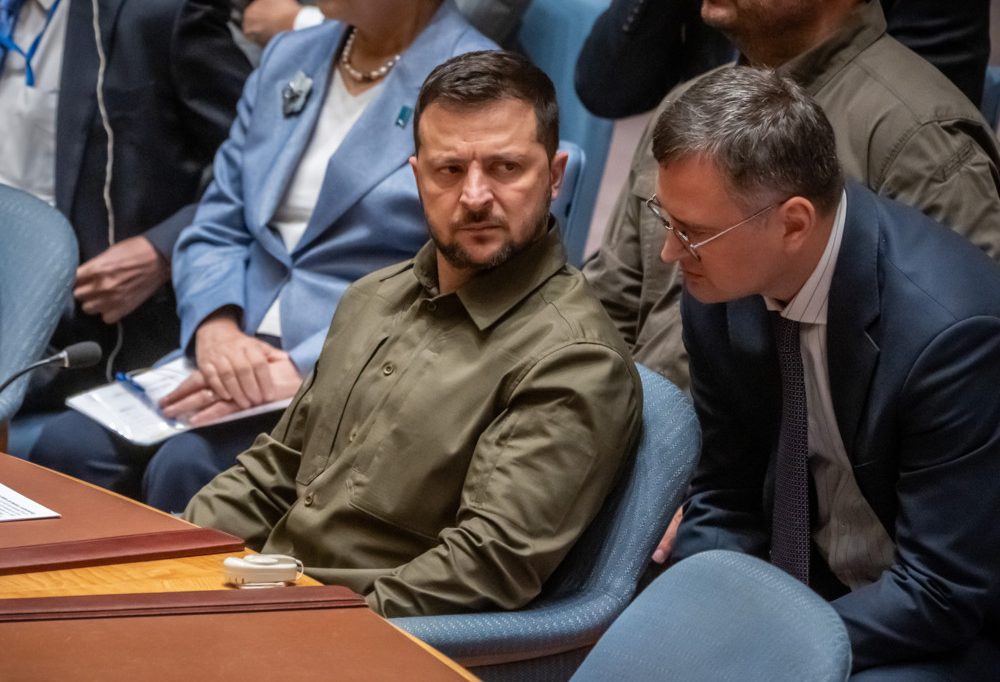 Ukraine / Selenskyj will die Hälfte der Minister entlassen, auch Außenminister Kuleba