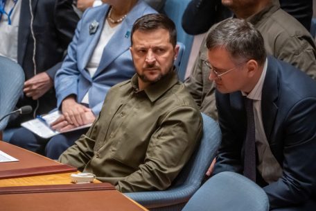 Ukraine / Selenskyj will die Hälfte der Minister entlassen, auch Außenminister Kuleba