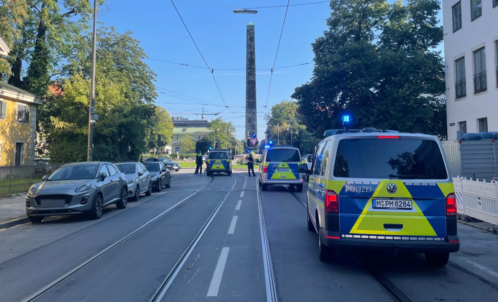 Deutschland / Polizeieinsatz in Münchner Innenstadt: Beamte schießen Verdächtigen nieder