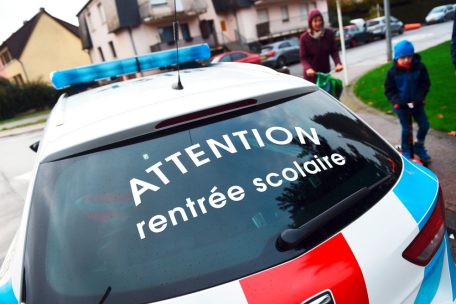 „Rentrée“ / Sicher zur Schule: Polizei gibt Verkehrstipps für Schüler, Eltern und Autofahrer