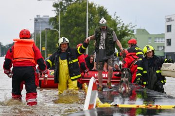 Update / Hochwasser von Polen bis Österreich: Deutschland rüstet sich