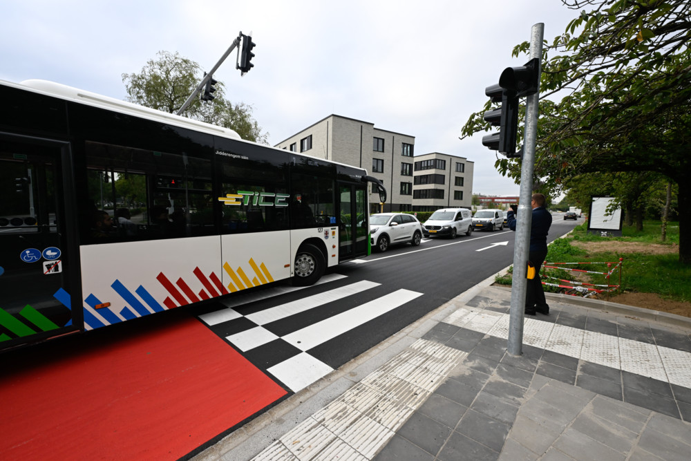 Esch-Wobrécken / Panne bei Abbiegerspur: Nicht mehr genug Platz für den Bus