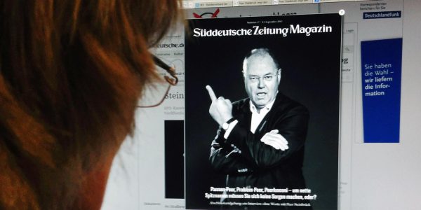 SPD: Peer Steinbrück zeigt den Stinkefinger - Politik - SZ.de