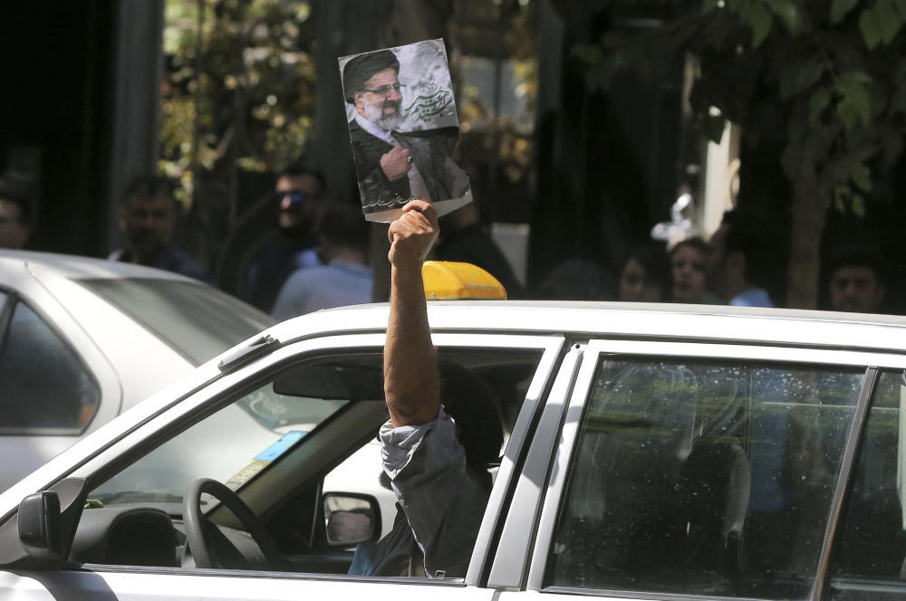 Iraner stimmen für Ruhani und Reformen
