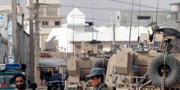 Taliban zündet Bombe vor Militärbasis
