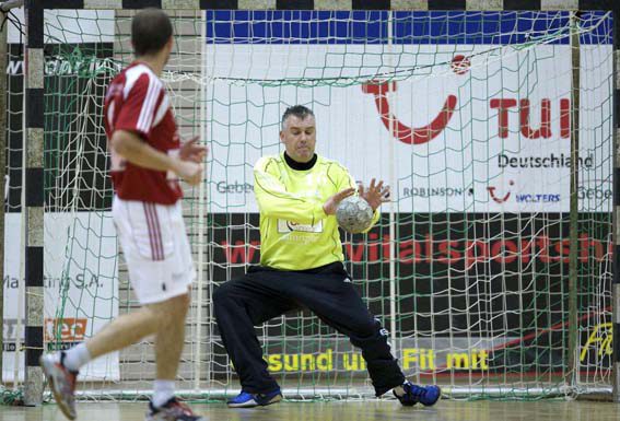 HANDBALL: Red Boys wollen mit Finaleinzug die Saison retten